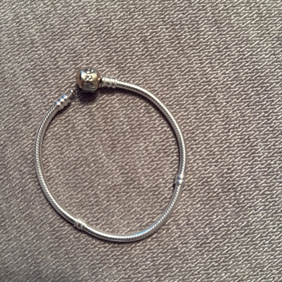 Pandora Moments barrel clasp authentic snake chain bracelet - Picture 2 of 4